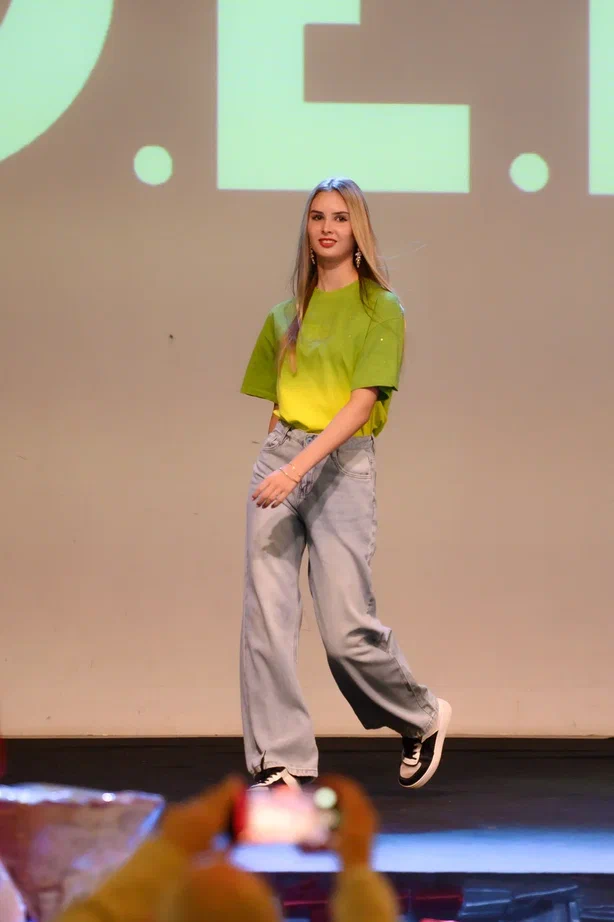 Мечты должны сбываться! Под таким девизом в столице 33-го региона состоялся детский областной конкурс красоты и талантов, организованный модельным агентством Victory. На нем не только исполнились самые заветные желания, но и были выбраны принцы и принцессы в различных категориях. Подробности уже на сайте.