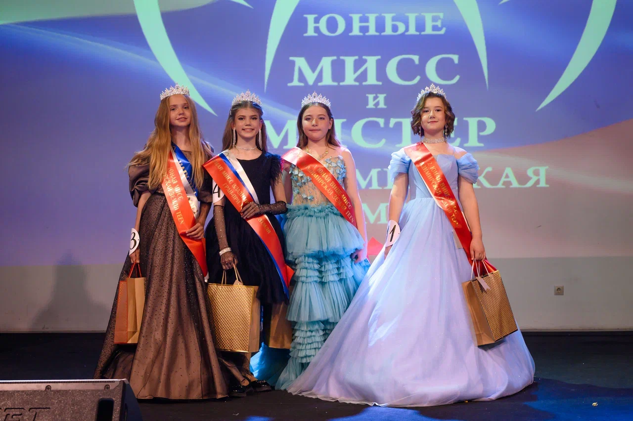 Мечты должны сбываться! Под таким девизом в столице 33-го региона состоялся детский областной конкурс красоты и талантов, организованный модельным агентством Victory. На нем не только исполнились самые заветные желания, но и были выбраны принцы и принцессы в различных категориях. Подробности уже на сайте.