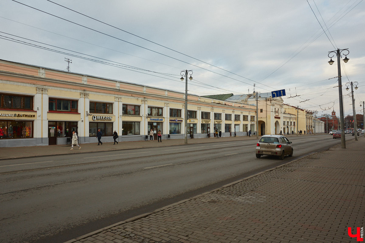 В 1779 году Николай Петрович фон Берк был назначен первым губернским архитектором. Именно ему пришлось делать первые шаги по воплощению в жизнь первого регулярного плана города. Его работа заложила фундамент для дальнейшего градостроительного развития Владимира на длительный срок. Давайте вспомним, что было построено в областном центре по его проектам.