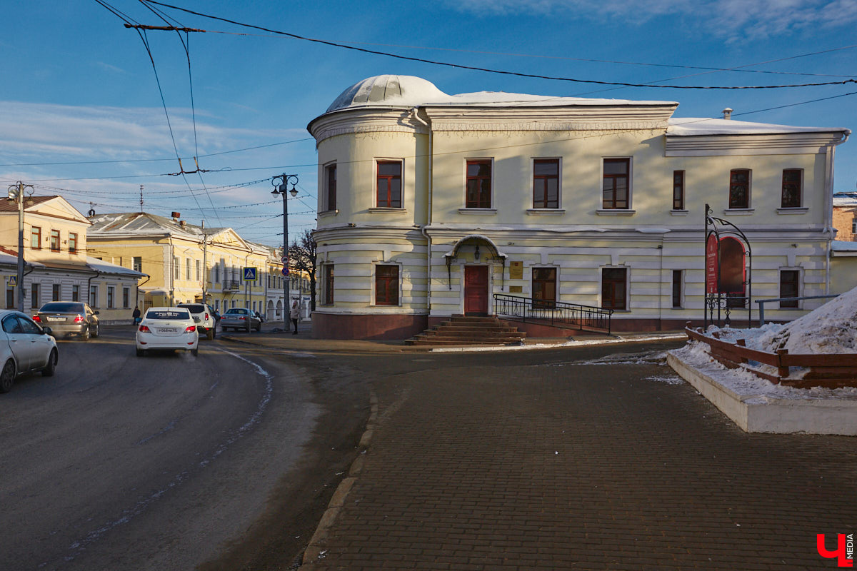 В 1779 году Николай Петрович фон Берк был назначен первым губернским архитектором. Именно ему пришлось делать первые шаги по воплощению в жизнь первого регулярного плана города. Его работа заложила фундамент для дальнейшего градостроительного развития Владимира на длительный срок. Давайте вспомним, что было построено в областном центре по его проектам.