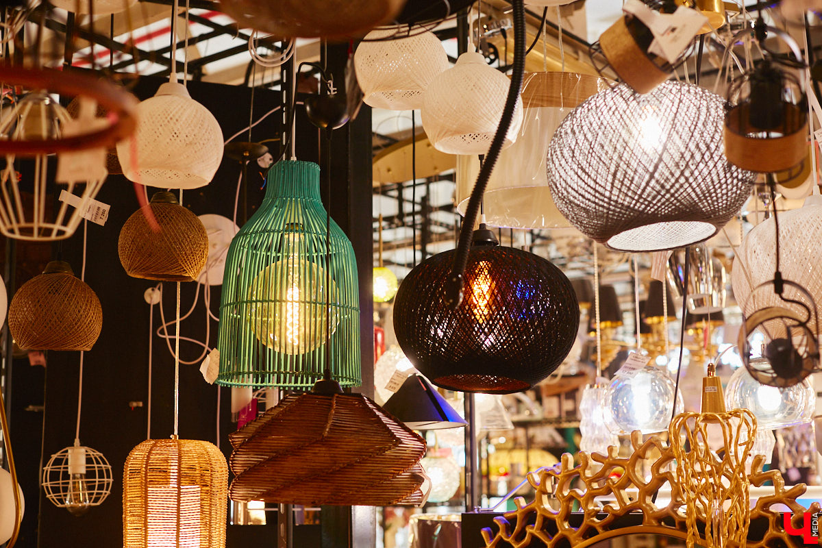 Свое развитие владимирская сеть магазинов «Инлайт» начала с одного небольшого отдела, однако за несколько лет она разрослась до пяти салонов общей площадью больше тысячи «квадратов». И в этом заслуга ее владелицы, Александры Гурьяновой. Как ей удалось построить столь перспективный бизнес? Читайте в нашем материале.