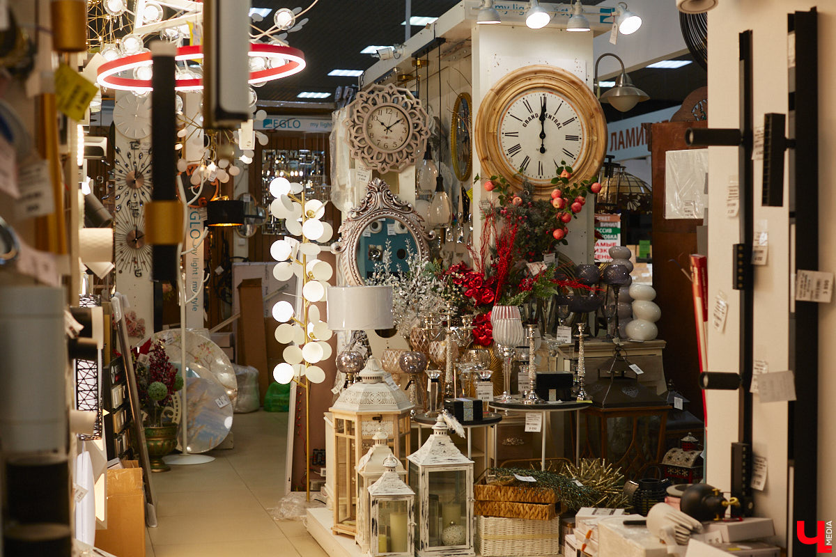 Свое развитие владимирская сеть магазинов «Инлайт» начала с одного небольшого отдела, однако за несколько лет она разрослась до пяти салонов общей площадью больше тысячи «квадратов». И в этом заслуга ее владелицы, Александры Гурьяновой. Как ей удалось построить столь перспективный бизнес? Читайте в нашем материале.