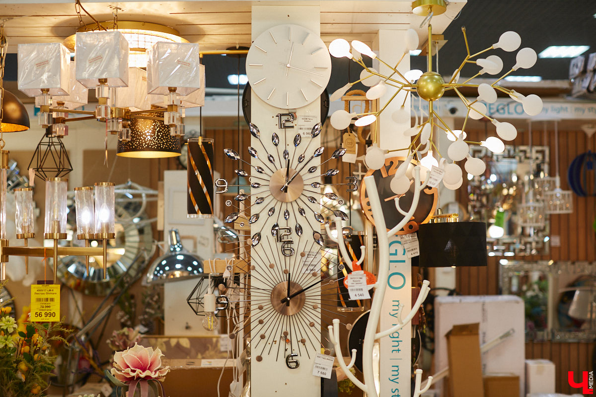 Свое развитие владимирская сеть магазинов «Инлайт» начала с одного небольшого отдела, однако за несколько лет она разрослась до пяти салонов общей площадью больше тысячи «квадратов». И в этом заслуга ее владелицы, Александры Гурьяновой. Как ей удалось построить столь перспективный бизнес? Читайте в нашем материале.