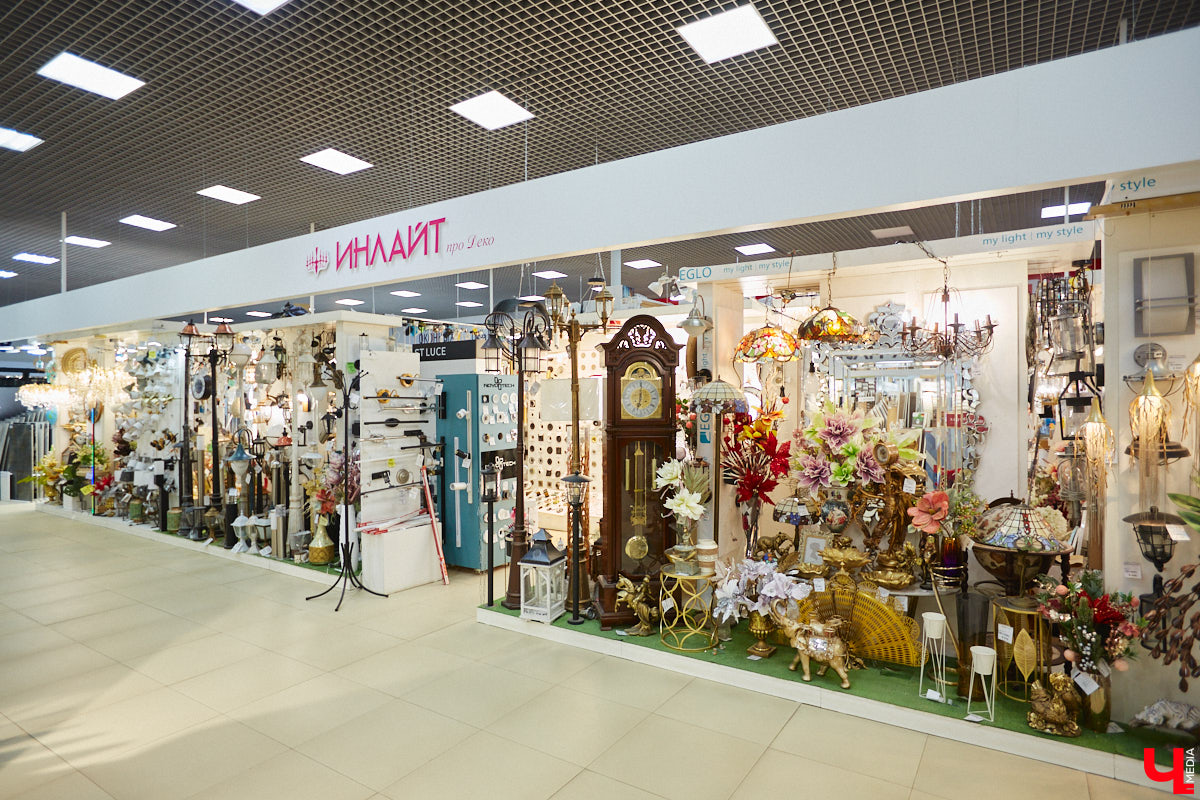 Свое развитие владимирская сеть магазинов «Инлайт» начала с одного небольшого отдела, однако за несколько лет она разрослась до пяти салонов общей площадью больше тысячи «квадратов». И в этом заслуга ее владелицы, Александры Гурьяновой. Как ей удалось построить столь перспективный бизнес? Читайте в нашем материале.