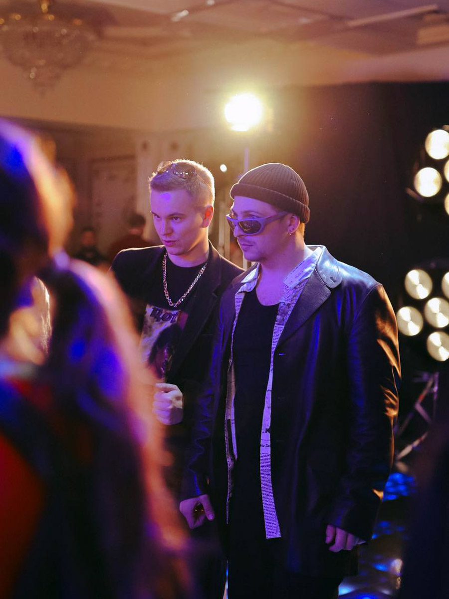 В архиве Марины Северяновой немало ярких фотопроектов, созданных во Владимире. Сейчас она перешла на иной уровень и делает видеоконтент, в том числе для российских звезд. Работала на съемках «Трудных подростков», с Нурланом Сабуровым, снимала бэк клипа «Алешка 2.0». О своем творческом успехе девушка поведала нашему изданию.