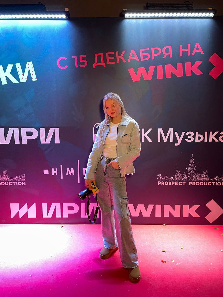 В архиве Марины Северяновой немало ярких фотопроектов, созданных во Владимире. Сейчас она перешла на иной уровень и делает видеоконтент, в том числе для российских звезд. Работала на съемках «Трудных подростков», с Нурланом Сабуровым, снимала бэк клипа «Алешка 2.0». О своем творческом успехе девушка поведала нашему изданию.