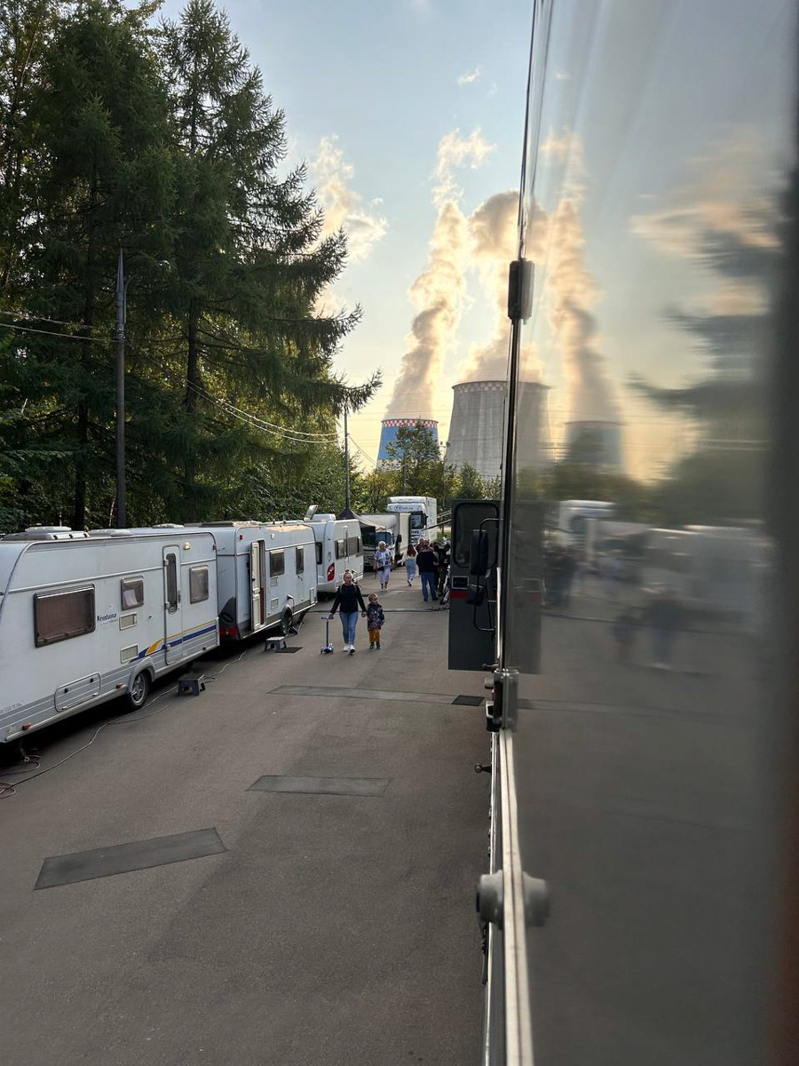 В архиве Марины Северяновой немало ярких фотопроектов, созданных во Владимире. Сейчас она перешла на иной уровень и делает видеоконтент, в том числе для российских звезд. Работала на съемках «Трудных подростков», с Нурланом Сабуровым, снимала бэк клипа «Алешка 2.0». О своем творческом успехе девушка поведала нашему изданию.