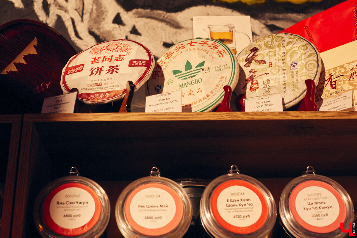 Пить чай тоже надо уметь! Этот процесс куда более тонкий, чем думают многие, а результат способен превзойти все ожидания. Какие нюансы нужно соблюсти, чтобы получить максимальное наслаждение от напитка, а также где найти идеальную матчу и бодрящий пуэр во Владимире, «Ключ-Медиа» рассказал владелец проекта Waystea Вазген Арушанян.