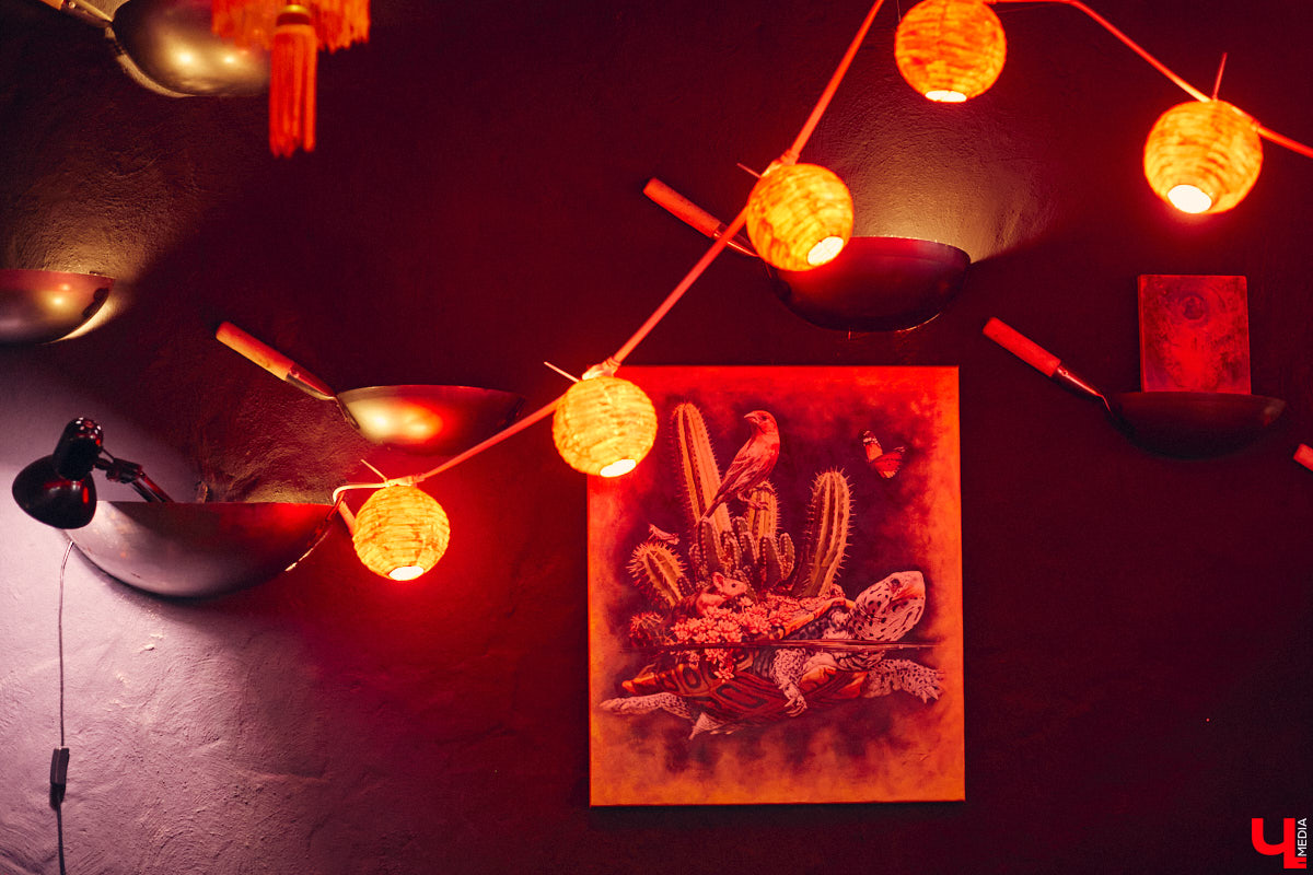 Пить чай тоже надо уметь! Этот процесс куда более тонкий, чем думают многие, а результат способен превзойти все ожидания. Какие нюансы нужно соблюсти, чтобы получить максимальное наслаждение от напитка, а также где найти идеальную матчу и бодрящий пуэр во Владимире, «Ключ-Медиа» рассказал владелец проекта Waystea Вазген Арушанян.