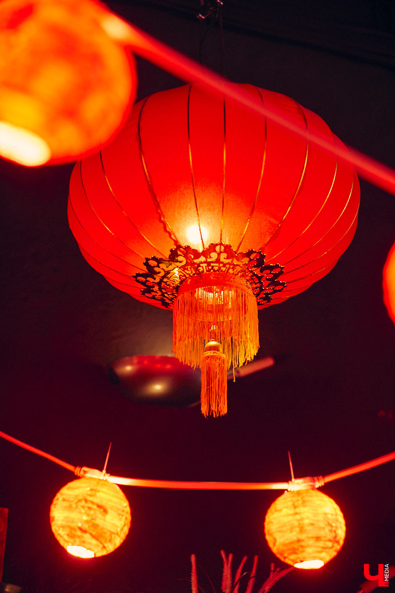 Пить чай тоже надо уметь! Этот процесс куда более тонкий, чем думают многие, а результат способен превзойти все ожидания. Какие нюансы нужно соблюсти, чтобы получить максимальное наслаждение от напитка, а также где найти идеальную матчу и бодрящий пуэр во Владимире, «Ключ-Медиа» рассказал владелец проекта Waystea Вазген Арушанян.