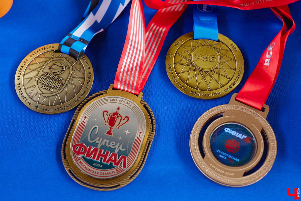 Баскетбольная женская сборная ВлГУ выиграла все четыре турнира прошедшего спортивного года. Лучшая команда 33-го региона продемонстрировала медали и кубки, а заодно и поведала о планах на будущее на организованной по итогам сезона пресс-конференции.