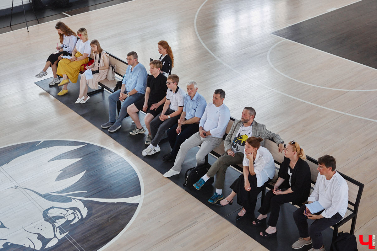 Баскетбольная женская сборная ВлГУ выиграла все четыре турнира прошедшего спортивного года. Лучшая команда 33-го региона продемонстрировала медали и кубки, а заодно и поведала о планах на будущее на организованной по итогам сезона пресс-конференции.