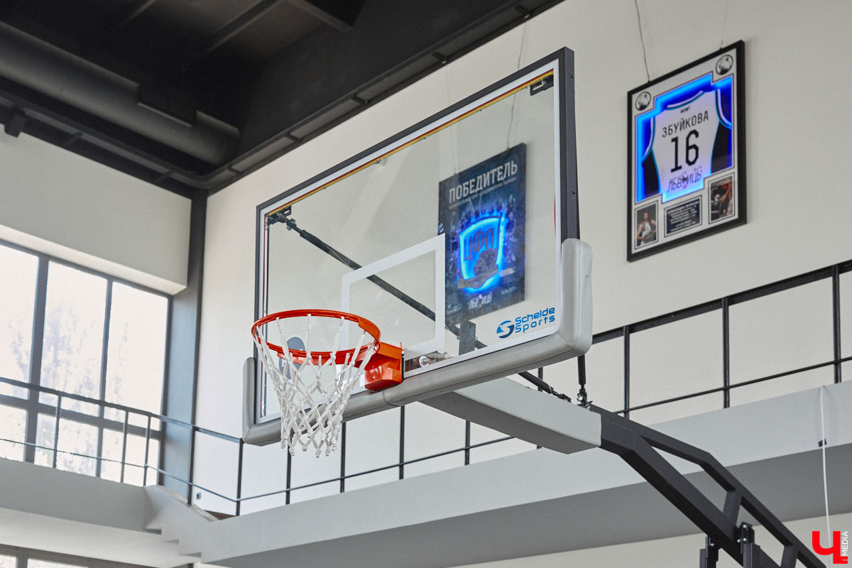 Баскетбольная женская сборная ВлГУ выиграла все четыре турнира прошедшего спортивного года. Лучшая команда 33-го региона продемонстрировала медали и кубки, а заодно и поведала о планах на будущее на организованной по итогам сезона пресс-конференции.