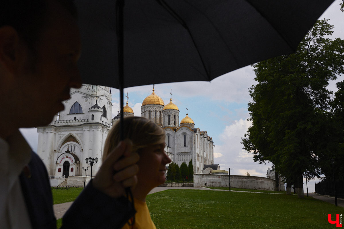 Мало кто знает, но правнук «солнца русской поэзии» не просто обитал в столице Владимирской области, но и создал здесь семью с дочерью губернатора. Краевед Александр Капусткин узнал об этом и организовал экскурсию. Мы прошлись с ним по местам, где бывал Александр Николаевич Павлов.