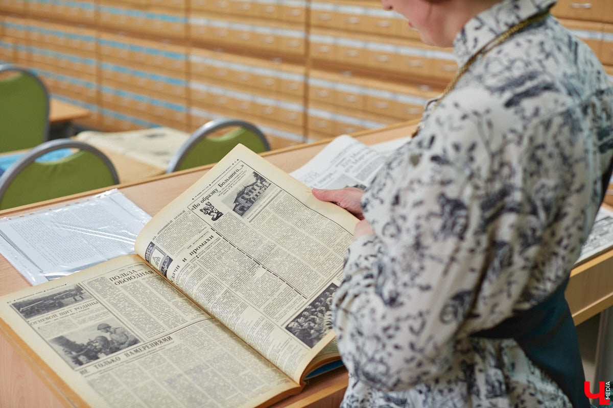 Местный коллекционер и краевед собрал уникальный фонд из газет, рукописей и книг. Одну из этих бумажных реликвий он даже выменял на последний костюм! Теперь же архив Леонида Богданова помогает разгадывать исторические загадки и делать яркие открытия. Например, из истории Владимирского академического театра драмы.