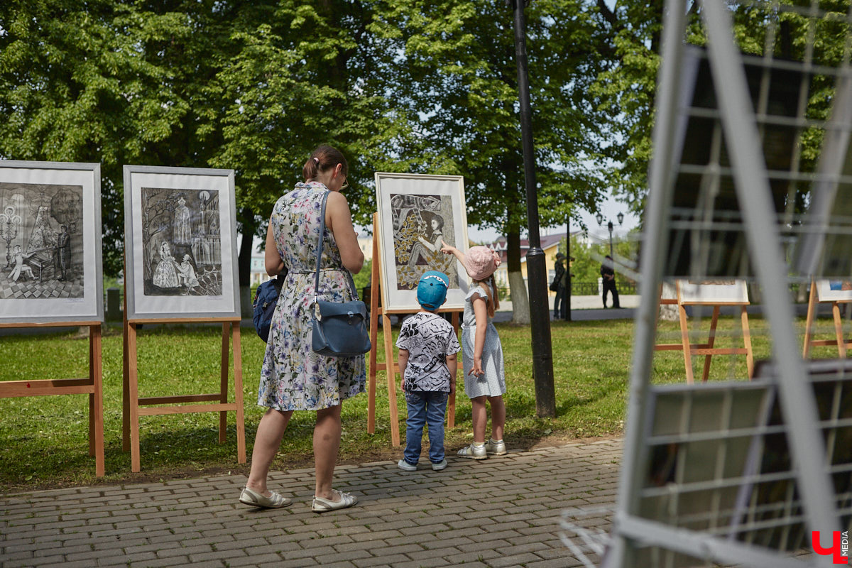 В областном центре воздвигли памятник «солнцу русской поэзии». Событие приурочено к 225-летию со дня рождения Александра Сергеевича. Полюбоваться скульптурой поэта в движении, которая задаст старт реконструкции сквера имени Пушкина, можно в нашем фоторепортаже с открытия.