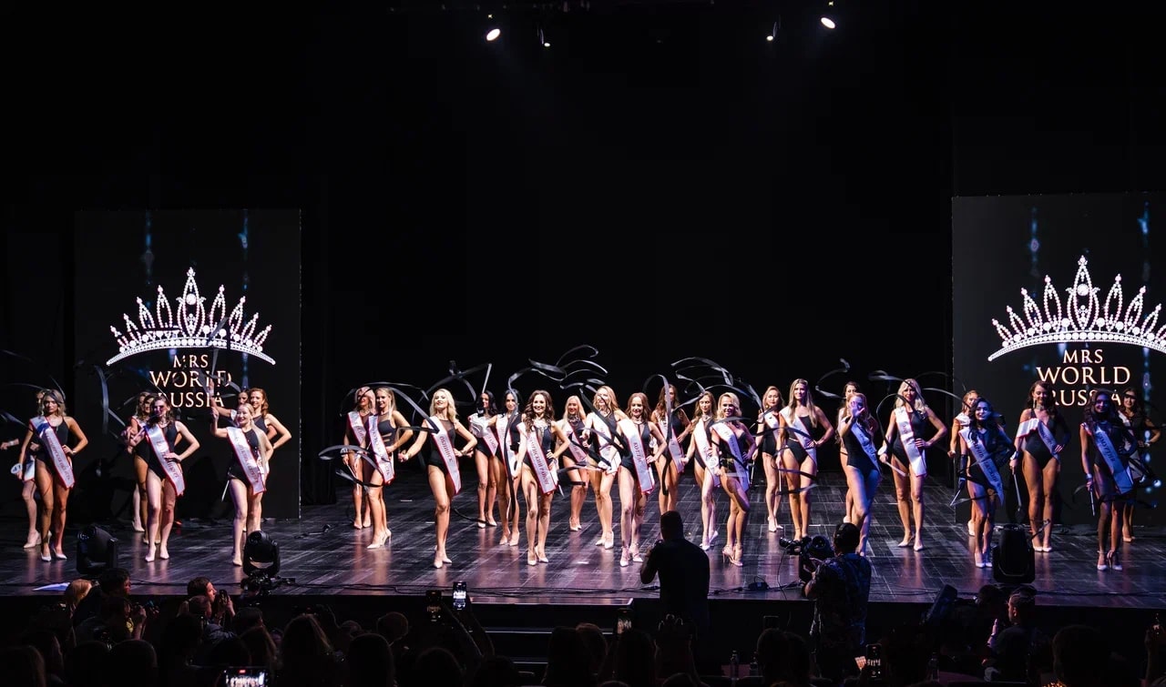 Семь из девяти девушек, представляющих Владимирскую область, получили титулы на одном из самых масштабных конкурсов красоты в стране «Миссис Россия Мира 2024», который поставил в этом году рекорд по числу участниц! Столь приятными новостями поделилась с «Ключ-Медиа» организатор областных этапов Виктория Селеметова.