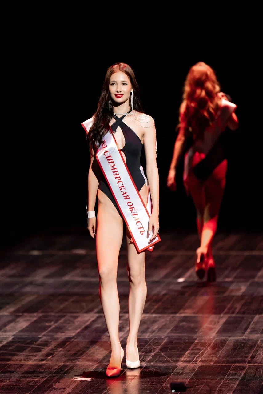 Семь из девяти девушек, представляющих Владимирскую область, получили титулы на одном из самых масштабных конкурсов красоты в стране «Миссис Россия Мира 2024», который поставил в этом году рекорд по числу участниц! Столь приятными новостями поделилась с «Ключ-Медиа» организатор областных этапов Виктория Селеметова.