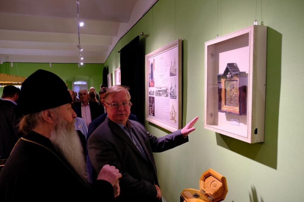 Монументальная скульптура Александра Невского возле планетария на Большой Московской не единственное место во Владимире, хранящее имя великого князя. Давайте прогуляемся и по другим следам знаменитого русского полководца в нашем городе.