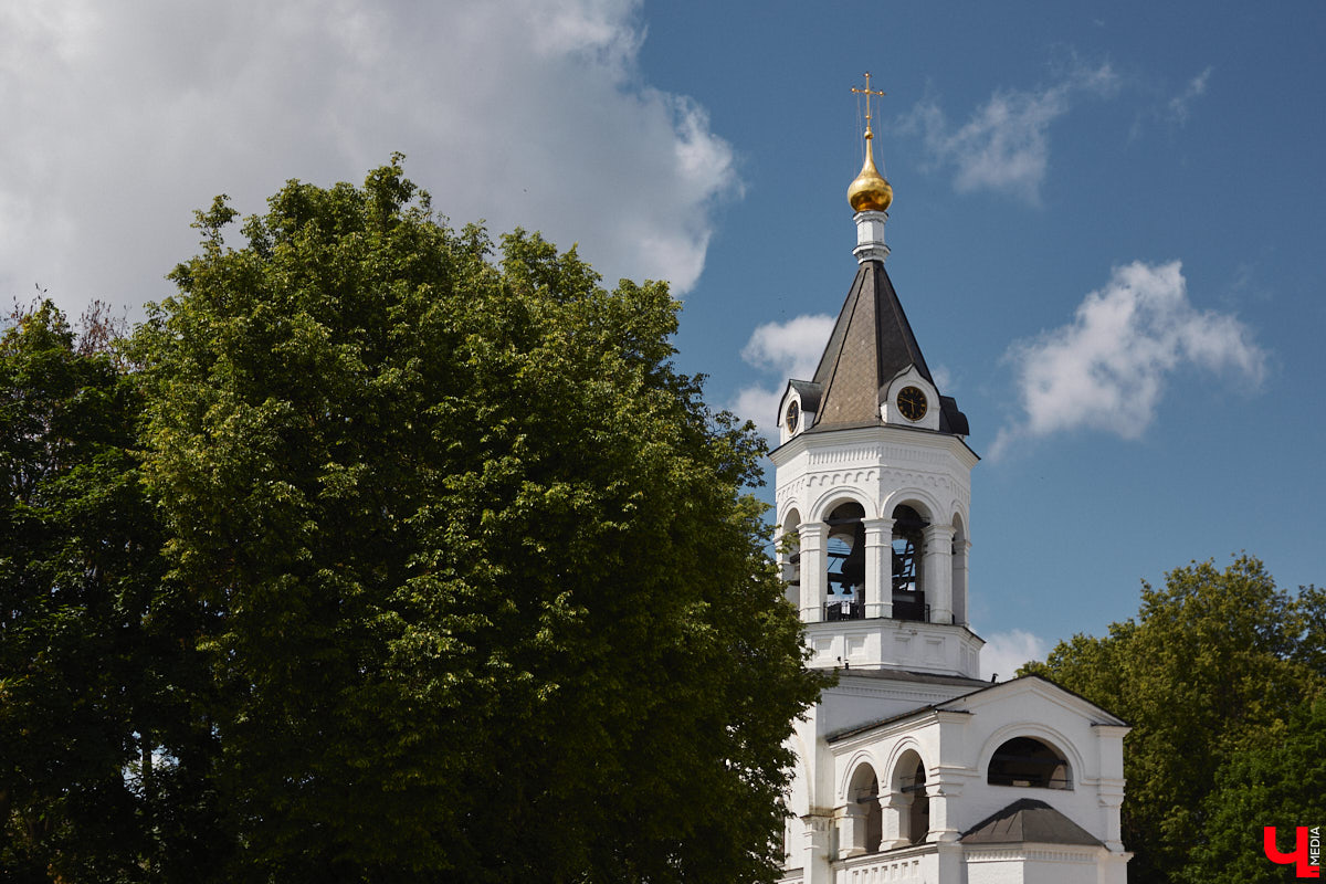 Монументальная скульптура Александра Невского возле планетария на Большой Московской не единственное место во Владимире, хранящее имя великого князя. Давайте прогуляемся и по другим следам знаменитого русского полководца в нашем городе.