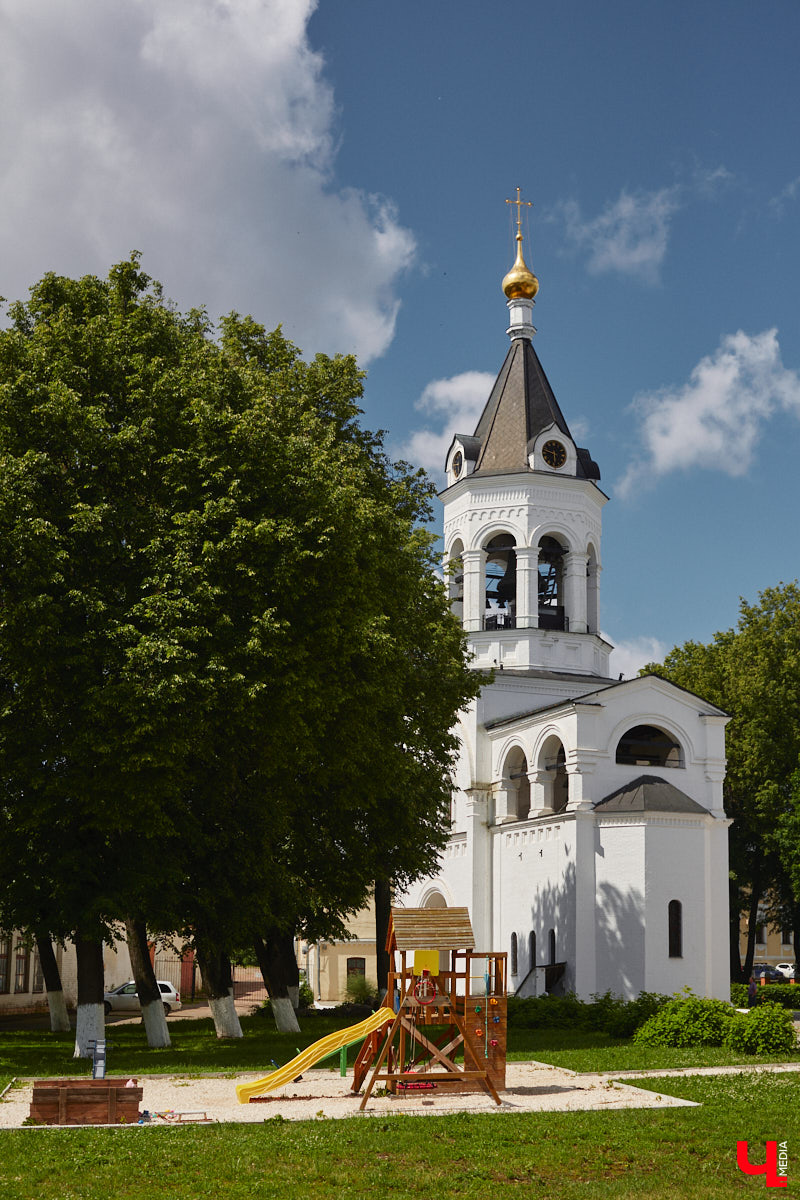 Монументальная скульптура Александра Невского возле планетария на Большой Московской не единственное место во Владимире, хранящее имя великого князя. Давайте прогуляемся и по другим следам знаменитого русского полководца в нашем городе.