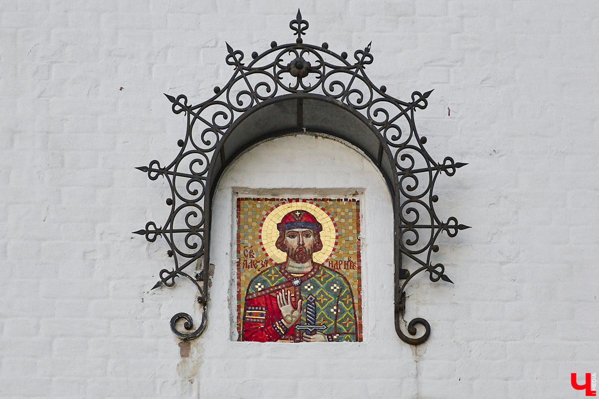 Монументальная скульптура Александра Невского возле планетария на Большой Московской не единственное место во Владимире, хранящее имя великого князя. Давайте прогуляемся и по другим следам знаменитого русского полководца в нашем городе.