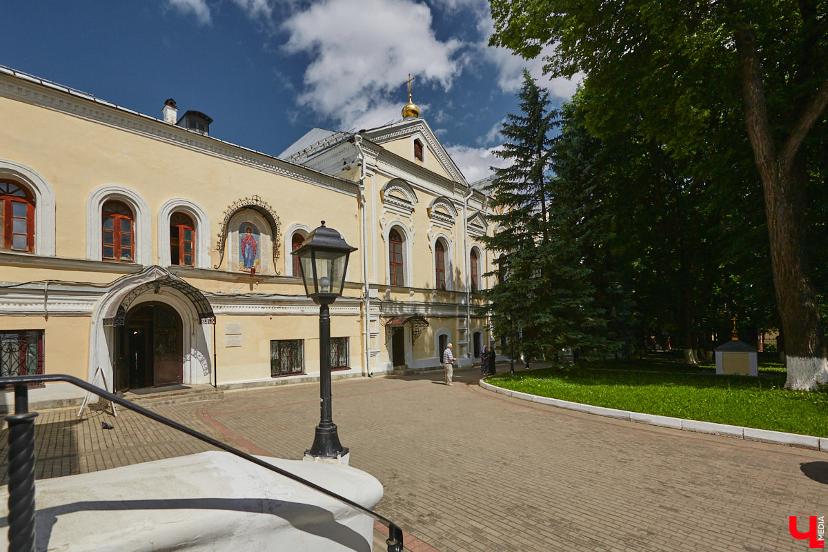 Монументальная скульптура Александра Невского возле планетария на Большой Московской не единственное место во Владимире, хранящее имя великого князя. Давайте прогуляемся и по другим следам знаменитого русского полководца в нашем городе.