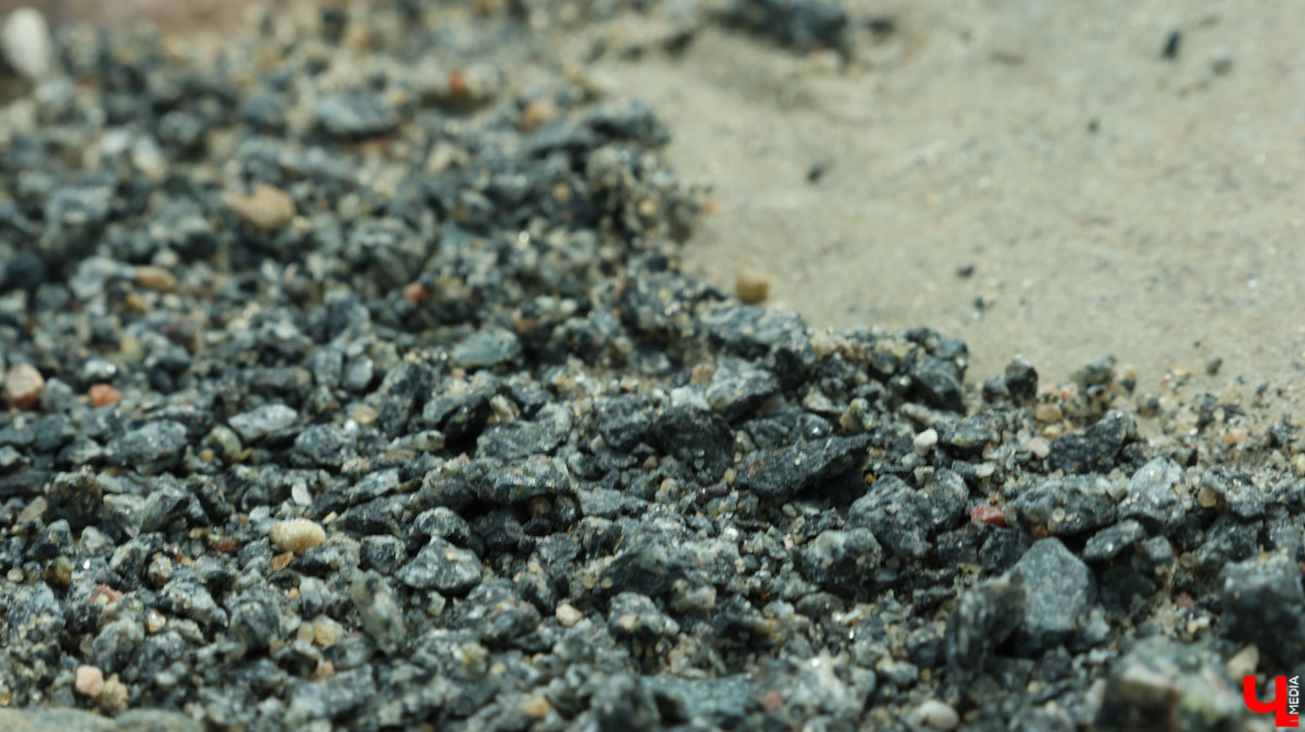 Суздаль продолжает готовиться к тысячелетнему юбилею. Планов по благоустройству много, а вот довольных их выполнением все меньше. Например, жители и гости древнего города обеспокоены реставрацией знаменитой булыжной мостовой. Что еще изменилось в «музее под открытым небом» за последнее время — ищите в нашем материале.