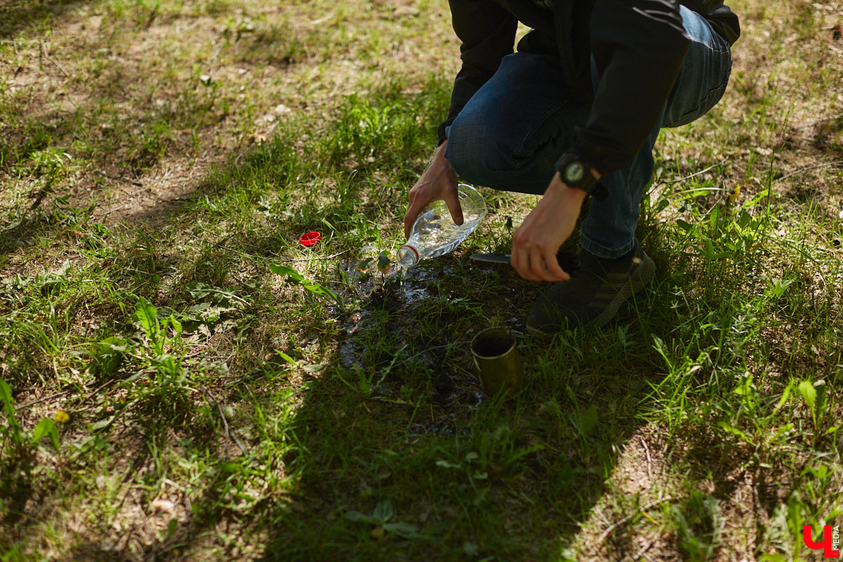 Чем вы занимаетесь в свободное время? Вот, например, Дмитрий Петров из Владимира колесит по региону на велосипеде и сажает дубы. И так уже 15 лет! За эти годы занятие ему не надоело, наоборот, каждое деревце для него маленькая победа. Их на счету молодого человека более трех сотен.