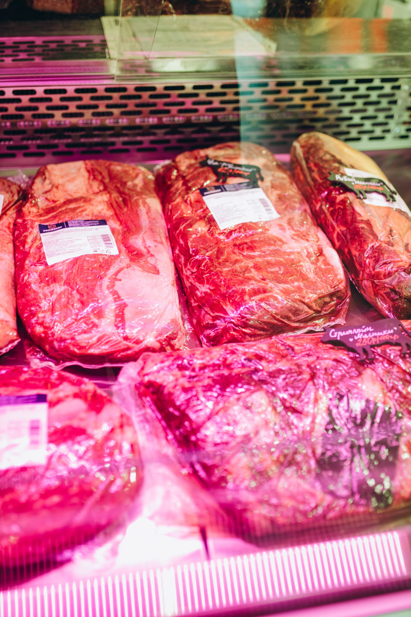 Утонченные и изысканные продукты теперь в шаговой доступности. Недавно в центре Владимира открылся гастробутик с широчайшим ассортиментом эксклюзивных деликатесов и напитков. Кстати, зайти туда можно не только за покупками, но и за приятной атмосферой. Подробнее о новой локации читайте в нашей статье.