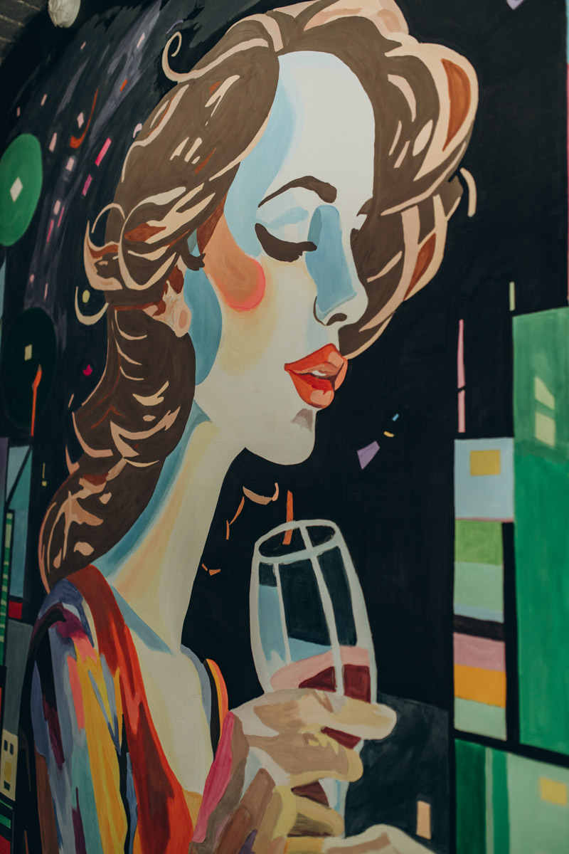 Утонченные и изысканные продукты теперь в шаговой доступности. Недавно в центре Владимира открылся гастробутик с широчайшим ассортиментом эксклюзивных деликатесов и напитков. Кстати, зайти туда можно не только за покупками, но и за приятной атмосферой. Подробнее о новой локации читайте в нашей статье.