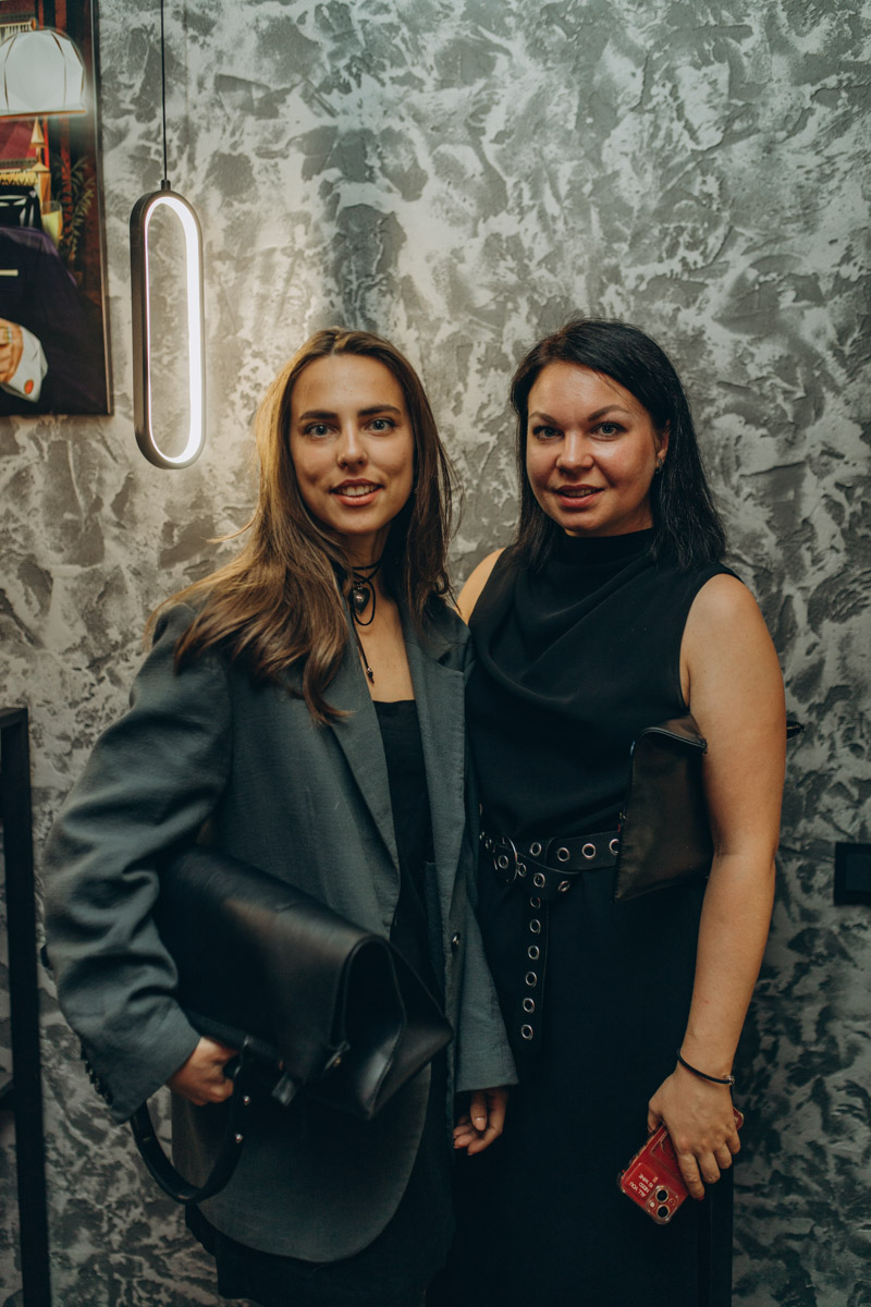 Утонченные и изысканные продукты теперь в шаговой доступности. Недавно в центре Владимира открылся гастробутик с широчайшим ассортиментом эксклюзивных деликатесов и напитков. Кстати, зайти туда можно не только за покупками, но и за приятной атмосферой. Подробнее о новой локации читайте в нашей статье.