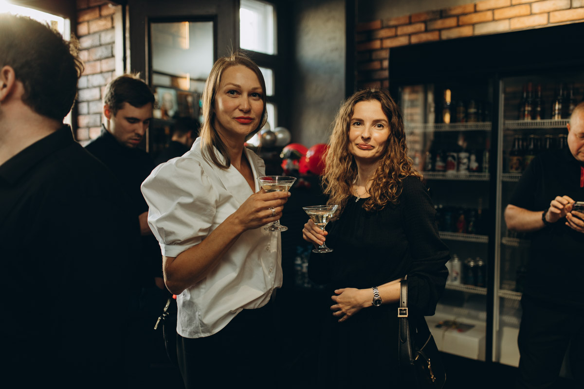 Утонченные и изысканные продукты теперь в шаговой доступности. Недавно в центре Владимира открылся гастробутик с широчайшим ассортиментом эксклюзивных деликатесов и напитков. Кстати, зайти туда можно не только за покупками, но и за приятной атмосферой. Подробнее о новой локации читайте в нашей статье.