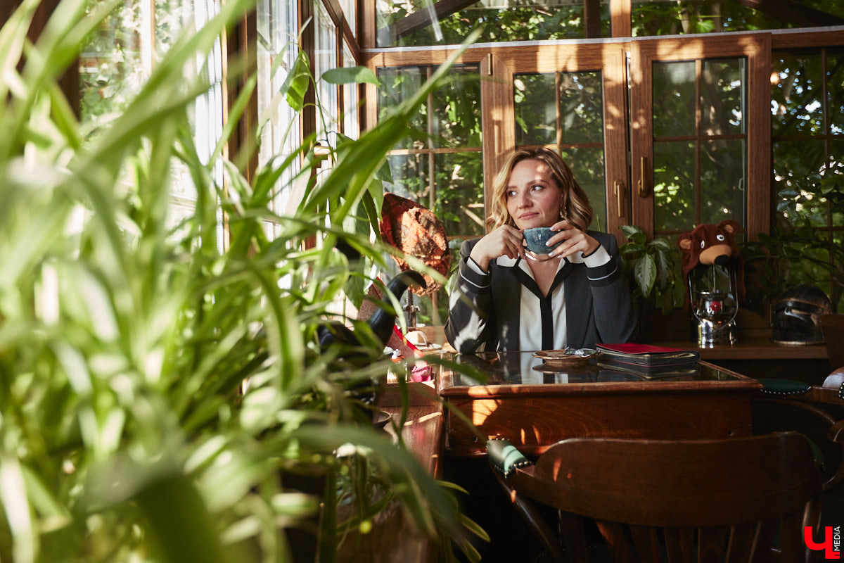 Девять лет назад Светлана Аркадьева зарегистрировала свою фирму, оказывающую комплексные услуги по решению бизнес-задач. О развитии своего дела, личностном росте, помощи людям и детских мечтах, претворенных в жизнь, «Ключ-Медиа» расспросил успешную бизнес-леди на встрече за чашечкой чая.