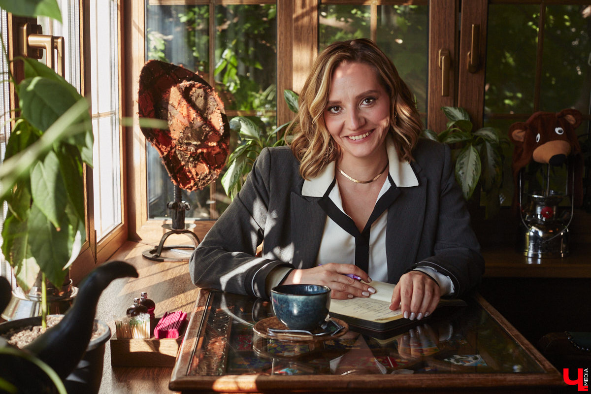 Девять лет назад Светлана Аркадьева зарегистрировала свою фирму, оказывающую комплексные услуги по решению бизнес-задач. О развитии своего дела, личностном росте, помощи людям и детских мечтах, претворенных в жизнь, «Ключ-Медиа» расспросил успешную бизнес-леди на встрече за чашечкой чая.