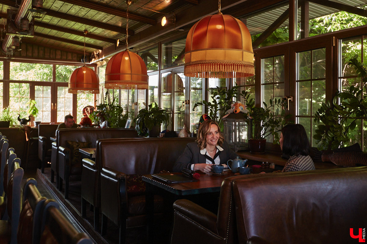 Девять лет назад Светлана Аркадьева зарегистрировала свою фирму, оказывающую комплексные услуги по решению бизнес-задач. О развитии своего дела, личностном росте, помощи людям и детских мечтах, претворенных в жизнь, «Ключ-Медиа» расспросил успешную бизнес-леди на встрече за чашечкой чая.