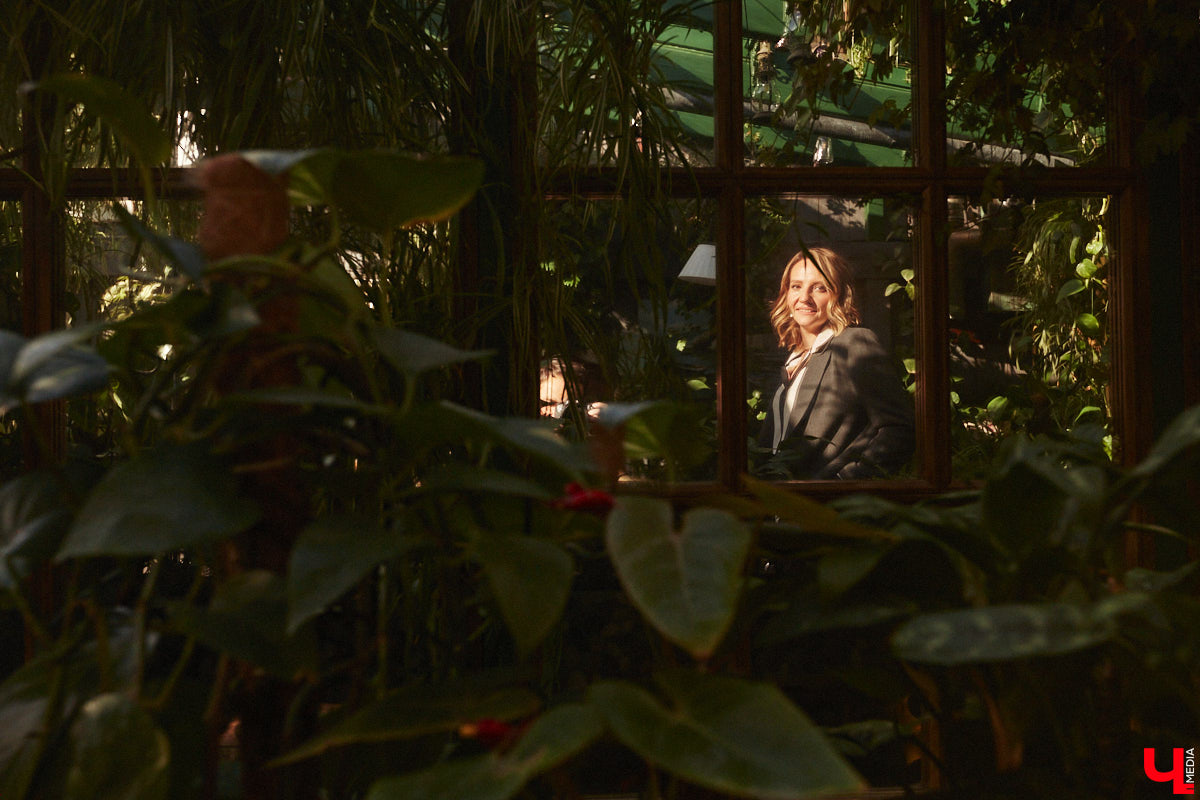 Девять лет назад Светлана Аркадьева зарегистрировала свою фирму, оказывающую комплексные услуги по решению бизнес-задач. О развитии своего дела, личностном росте, помощи людям и детских мечтах, претворенных в жизнь, «Ключ-Медиа» расспросил успешную бизнес-леди на встрече за чашечкой чая.