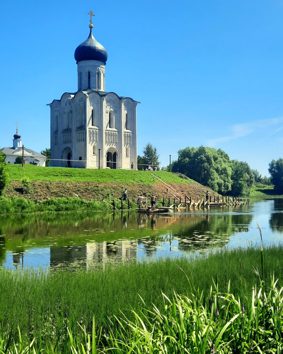 Во Владимирской области планируют снимать еще один фильм, на этот раз историческую картину про эпоху князя Боголюбского. Группа будет работать в Суздальском районе и Юрьеве-Польском. На время съемок для посещения закроют некоторые храмы и соборы, а также историко-ландшафтный комплекс «Боголюбовский луг».