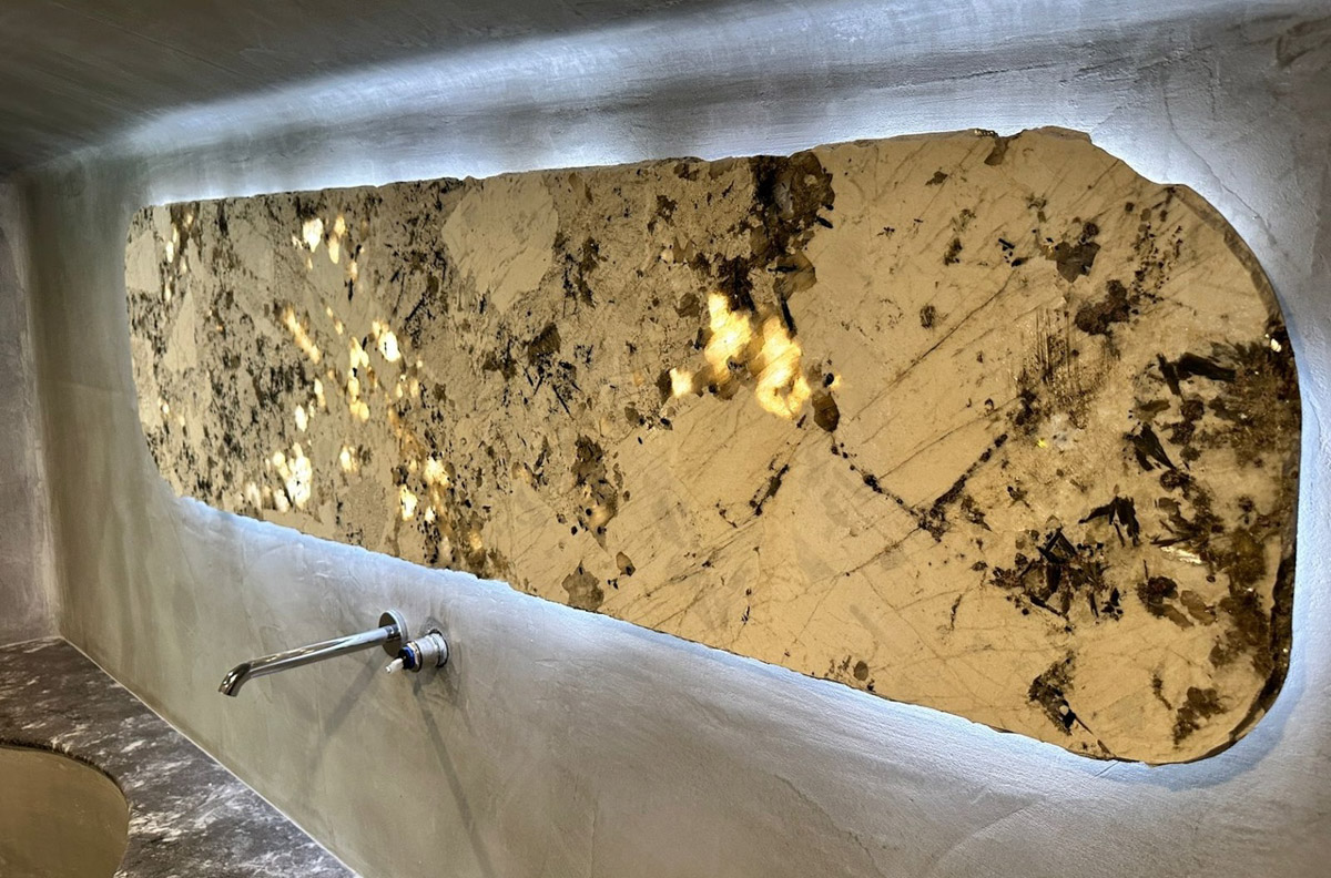 Скоро жители и туристы 33-го региона смогут насладиться целым спектром водных развлечений в рамках одного комплекса. Да, открытие аквапарка в Суздале не за горами. Состоится ли оно в августе и как выглядит популярная в будущем локация, узнал «Ключ-Медиа».