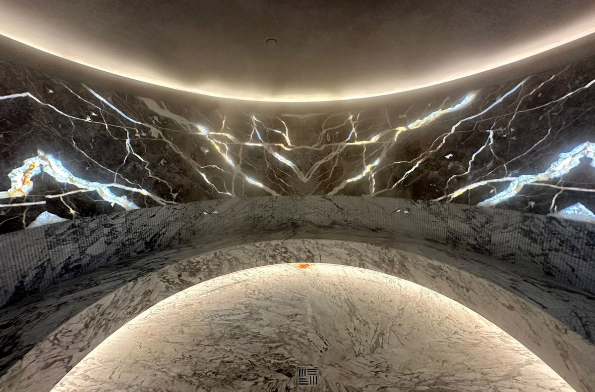 Скоро жители и туристы 33-го региона смогут насладиться целым спектром водных развлечений в рамках одного комплекса. Да, открытие аквапарка в Суздале не за горами. Состоится ли оно в августе и как выглядит популярная в будущем локация, узнал «Ключ-Медиа».