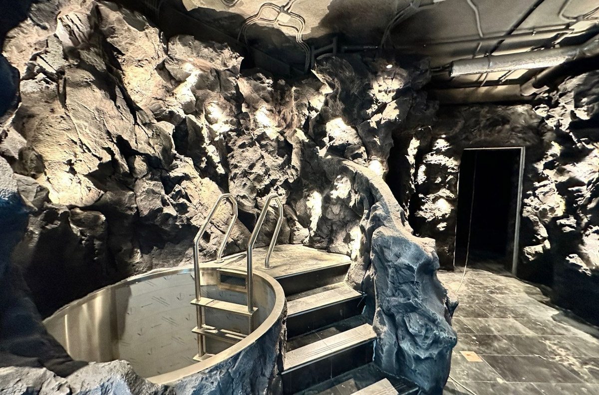 Скоро жители и туристы 33-го региона смогут насладиться целым спектром водных развлечений в рамках одного комплекса. Да, открытие аквапарка в Суздале не за горами. Состоится ли оно в августе и как выглядит популярная в будущем локация, узнал «Ключ-Медиа».