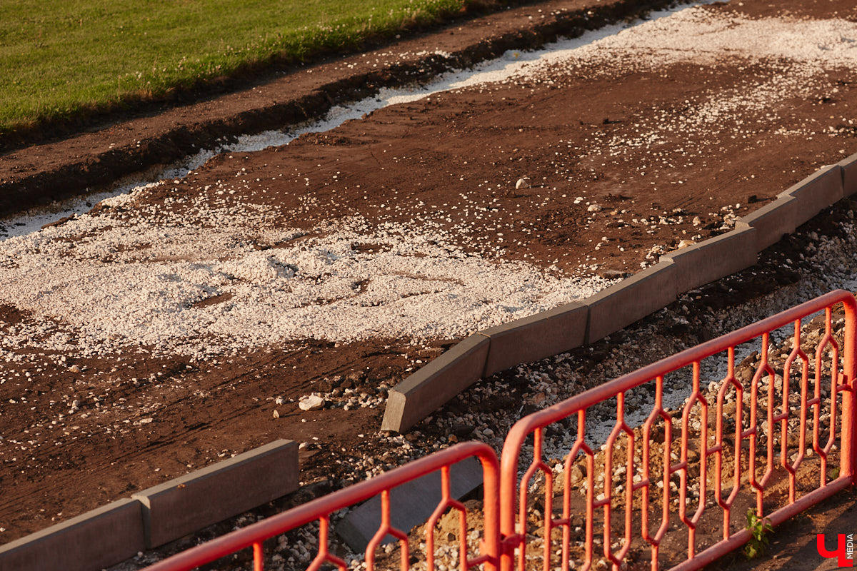 Во Владимире начали обновлять беговые дорожки на стадионе «Лыбедь», а на «Торпедо» закрыли большую арену из-за аварийного состояния трибун. В то же время архитекторы показали рендеры будущего Центра спортивной борьбы на Суздальском проспекте. Если вы ведете здоровый образ жизни, вам наверняка интересно узнать обо всем подробнее.