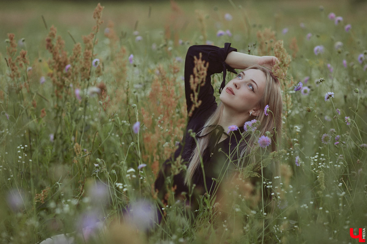 Лидер владимирской фолк-рок-команды «Агидель» Сергей напоминает стойкого оловянного солдатика: солистки могут уходить одна за другой, остальные музыканты — меняться чуть ли не на 90 процентов, но команда упорно продолжает свой путь. В процессе одаривая нас такими интересными работами, как новый альбом «Косами с гор. Сказание первое»