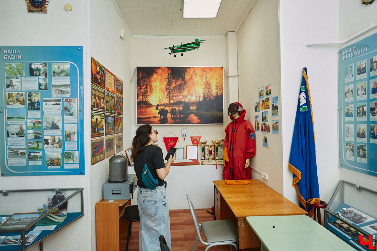 Владимирский аэропорт «Семязино» готовится к масштабной реконструкции. Планируется, что с обновленными взлетно-посадочной полосой, аэровокзалом и перронами он сможет принимать «Суперджеты» и «Боинги». А пока все ждут превращения мечты в реальность, «Ключ-Медиа» оценил текущее состояние аэропорта.