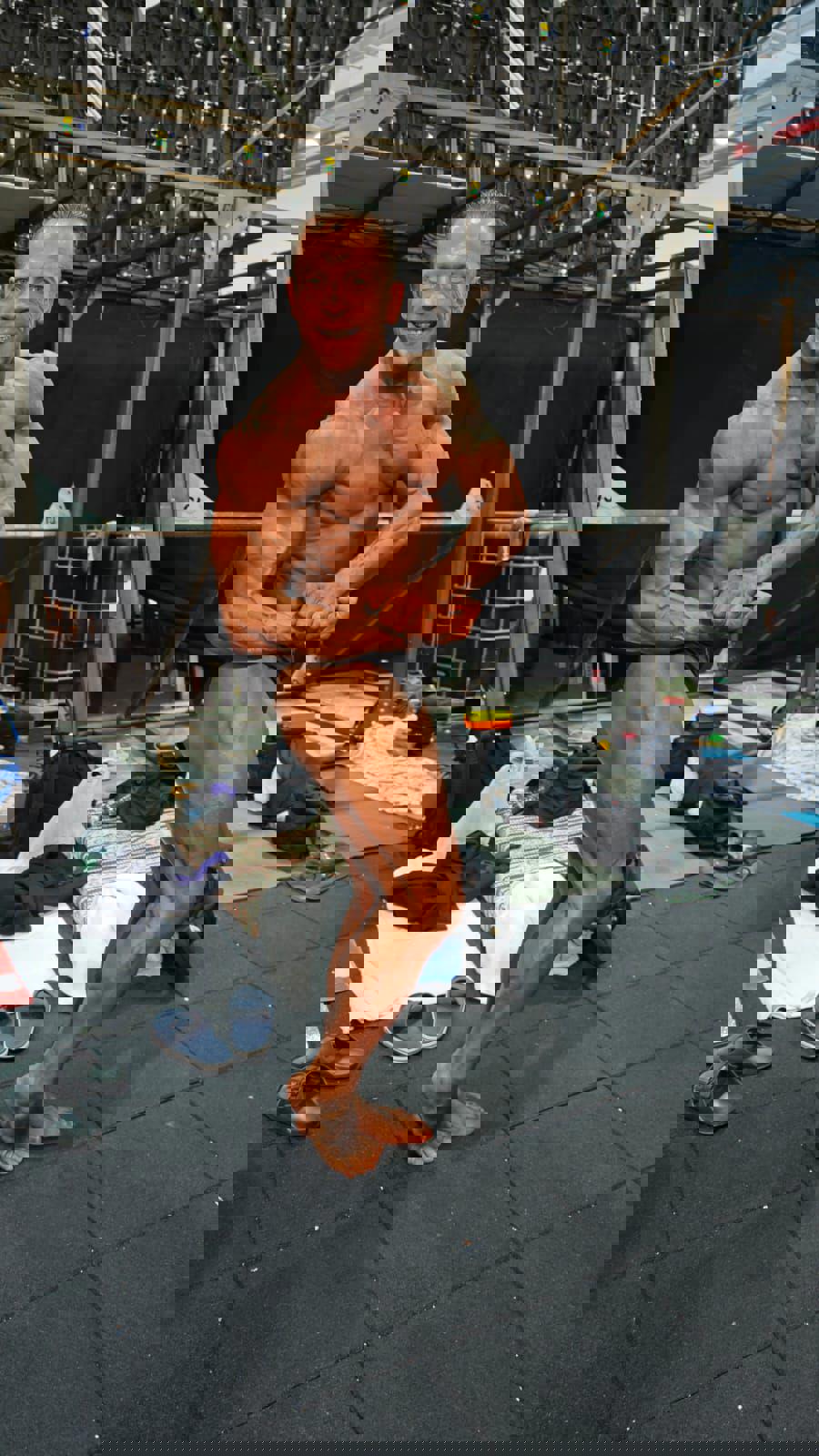 Бодибилдер из Владимира Вадим Легарев занял первое место в номинации «Мастера» на турнире в турецком Измире. Перед выходом на подиум спортсмену пришлось серьезно поработать над весом, но со всеми испытаниями он справился. В итоге спортсмен привез домой очередную медаль.