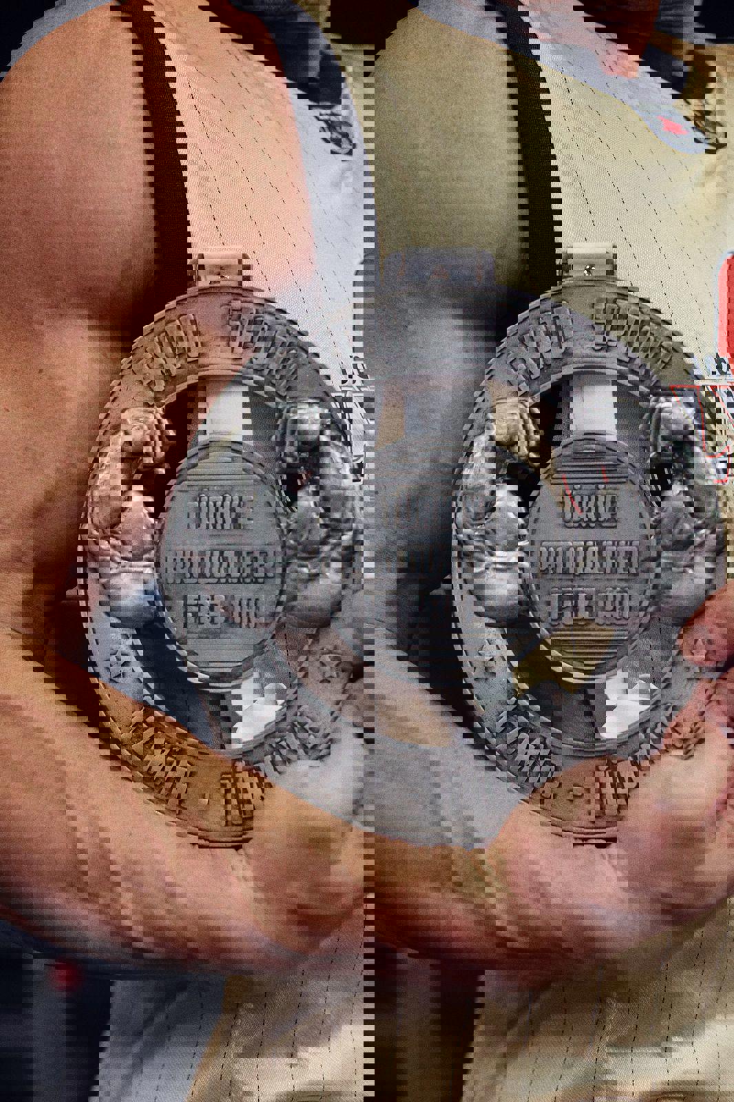 Бодибилдер из Владимира Вадим Легарев занял первое место в номинации «Мастера» на турнире в турецком Измире. Перед выходом на подиум спортсмену пришлось серьезно поработать над весом, но со всеми испытаниями он справился. В итоге спортсмен привез домой очередную медаль.