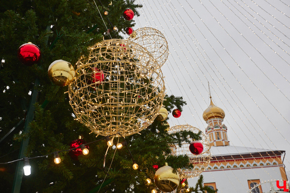 Юбилей музея под открытым небом позади, однако некоторые проекты до сих пор не закончены. Например, движение из Владимира в Суздаль по трассе Р-132 «Золотое кольцо» и сейчас вызывает много вопросов. Когда завершат капитальный ремонт на объекте и что еще в древнем городе придется доделывать в будущем году? Читайте в репортаже «Ключ-Медиа».