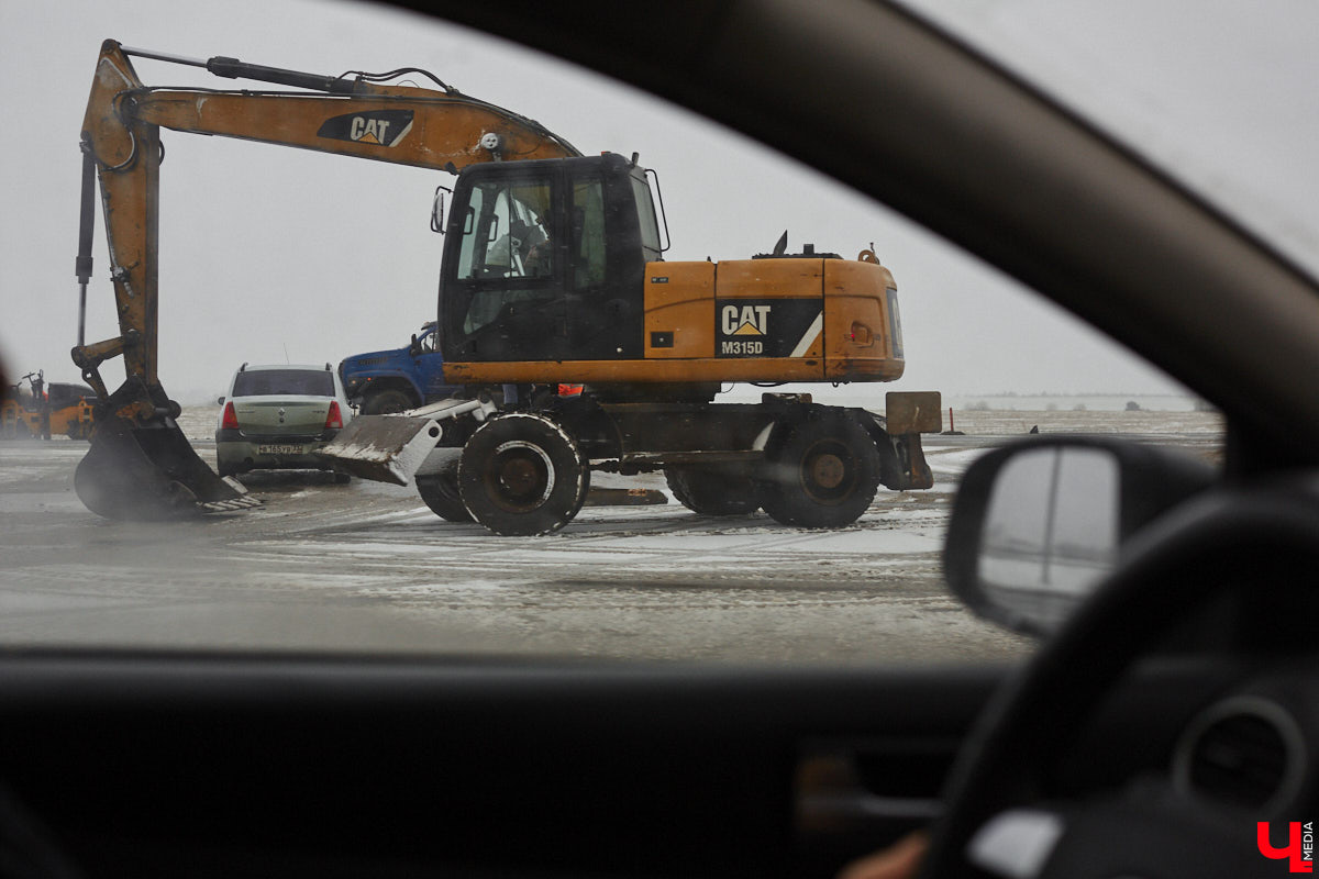 Юбилей музея под открытым небом позади, однако некоторые проекты до сих пор не закончены. Например, движение из Владимира в Суздаль по трассе Р-132 «Золотое кольцо» и сейчас вызывает много вопросов. Когда завершат капитальный ремонт на объекте и что еще в древнем городе придется доделывать в будущем году? Читайте в репортаже «Ключ-Медиа».
