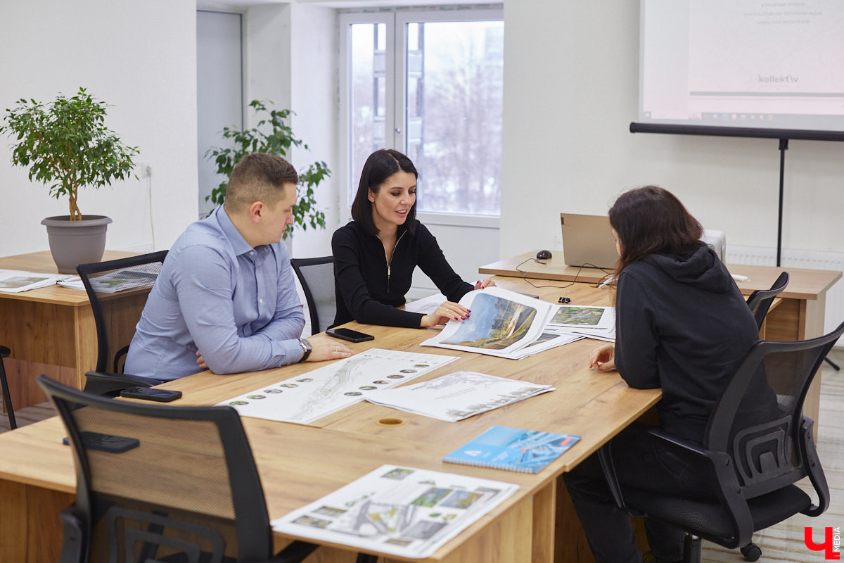 Пока Лыбедская магистраль — недружелюбная для пешеходов территория. Но эта ситуация скоро изменится. Там появится линейный парк с озеленением и точками притяжения, который должен замкнуть контур туристического маршрута по границам древнего города. С проектом благоустройства «Ключ-Медиа» познакомили его авторы.