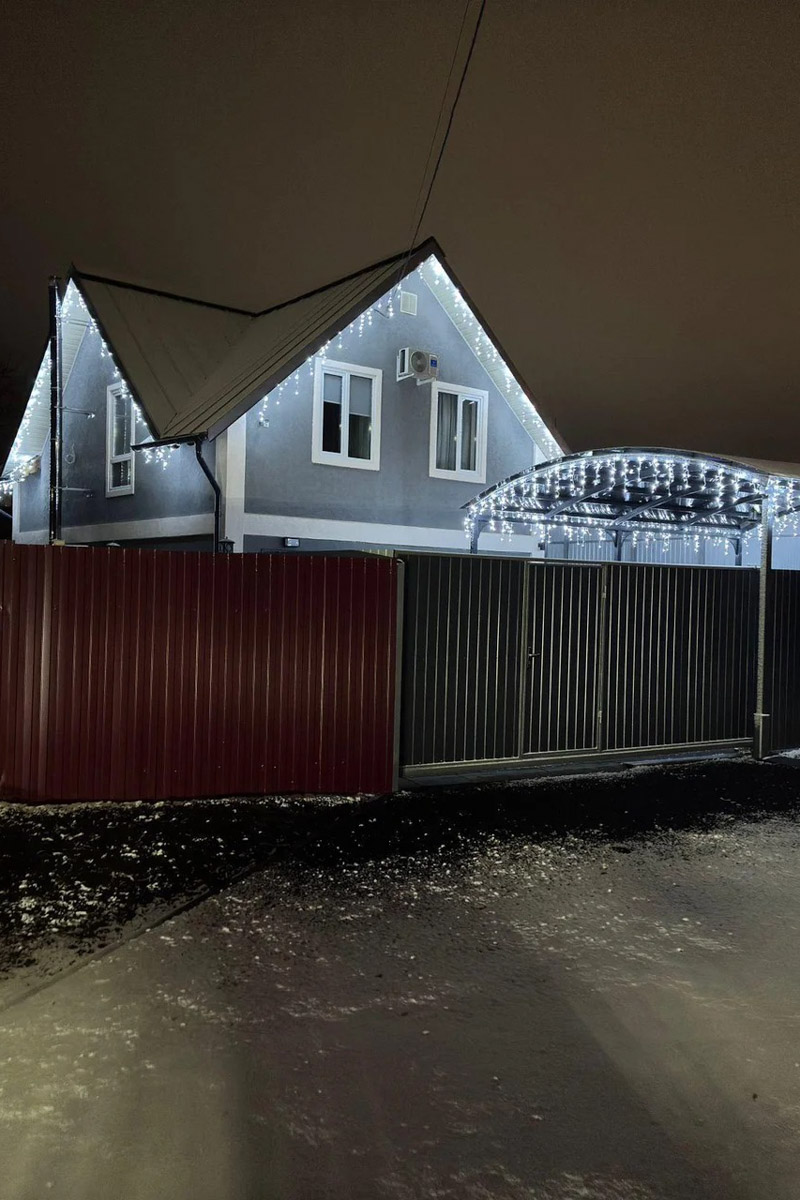 Где и&nbsp;как провести Новый год, каждый решает сам. Тем, кто планирует в&nbsp;каникулы покинуть бетонные джунгли, поможет обзор домов, которые сдают в&nbsp;аренду на&nbsp;праздники во&nbsp;Владимирской области. Мы&nbsp;подобрали варианты как для больших компаний, так и&nbsp;для пар и&nbsp;даже на&nbsp;одного человека. Однако стоит поторопиться с&nbsp;выбором&nbsp;— часы вот-вот пробьют полночь!